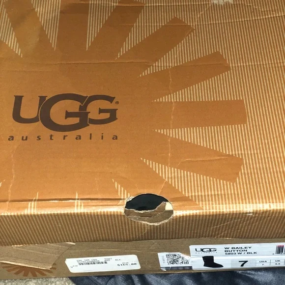 Ugg Australia Bailey boots (black) sz 7 - Picture 4 of 14
